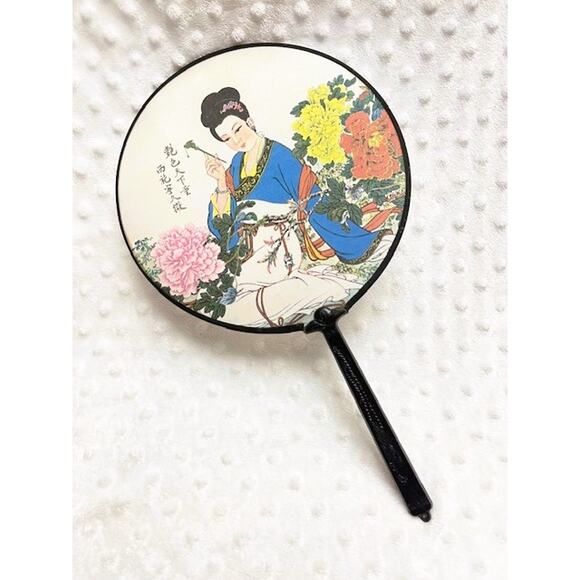 Vintage Japanese Paddle Fan w/Hand Painted Silk Geisha, Black Tasseled Handle - Picture 1 of 4